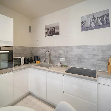 Frgk Le Hoche Luxury 2br - Large Terrace - 2 Min Palais Apartamento