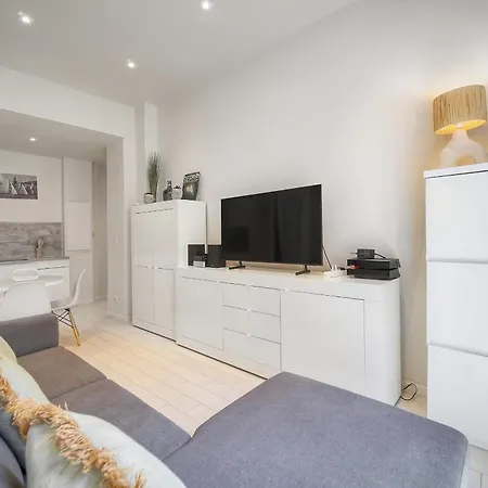 Frgk Le Hoche Luxury 2br - Large Terrace - 2 Min Palais Apartment