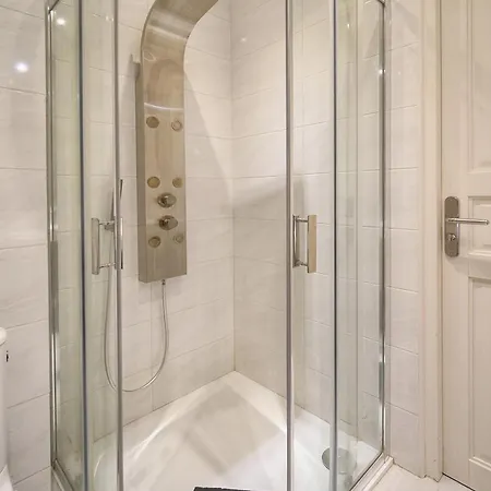 Frgk Le Hoche Luxury 2br - Large Terrace - 2 Min Palais Apartment
