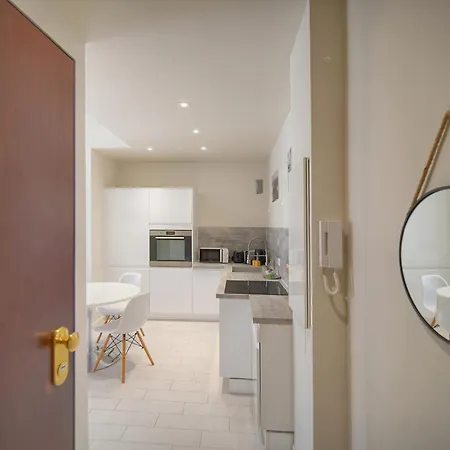 Frgk Rue Hoche Luxury 2br - Large Terrace - 2 Min Palais *