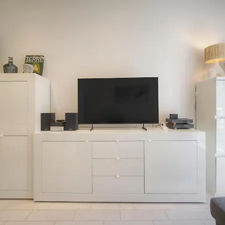 Frgk Le Hoche Luxury 2br - Large Terrace - 2 Min Palais
